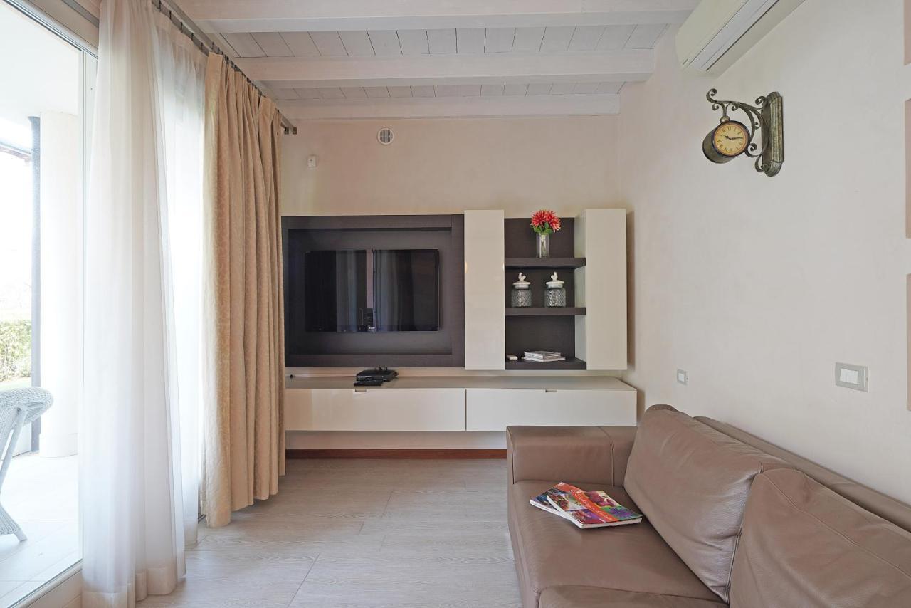 Giulia Luxury Apartment Σιρμιόνε Εξωτερικό φωτογραφία