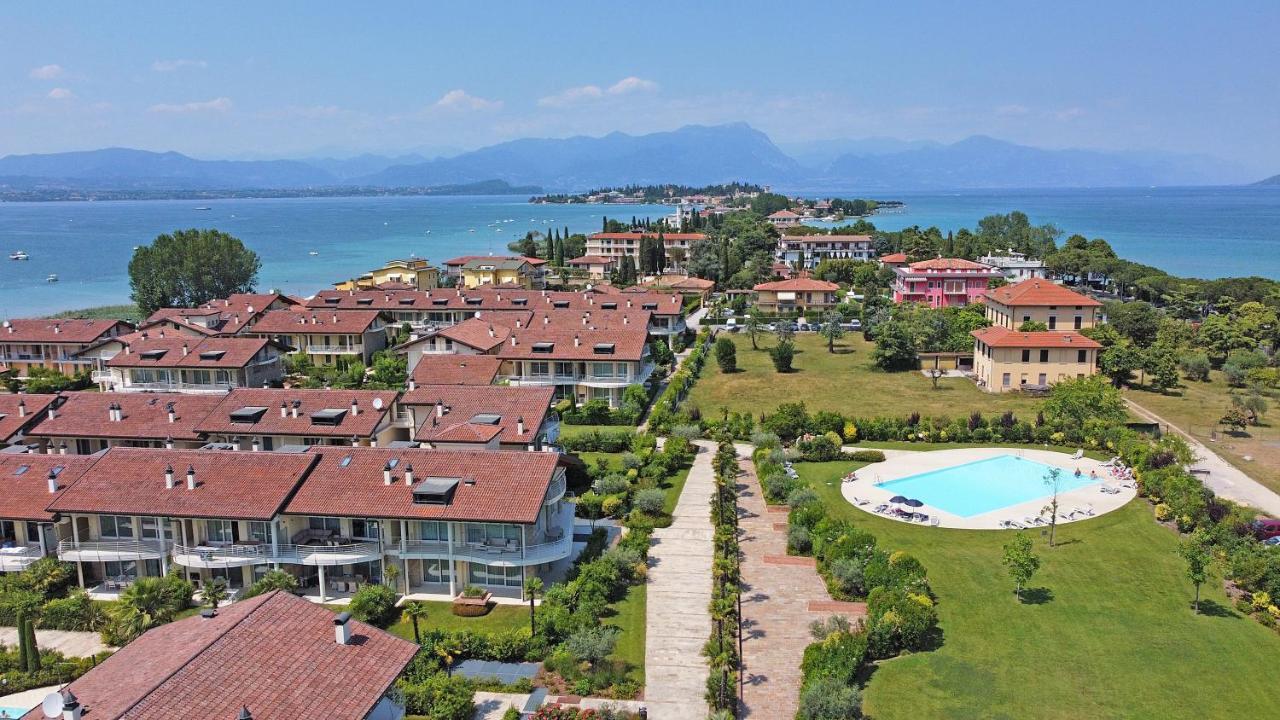 Giulia Luxury Apartment Σιρμιόνε Εξωτερικό φωτογραφία