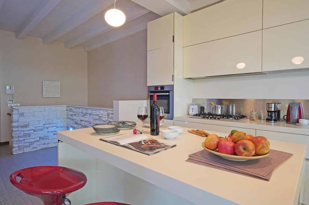 Giulia Luxury Apartment Σιρμιόνε Εξωτερικό φωτογραφία
