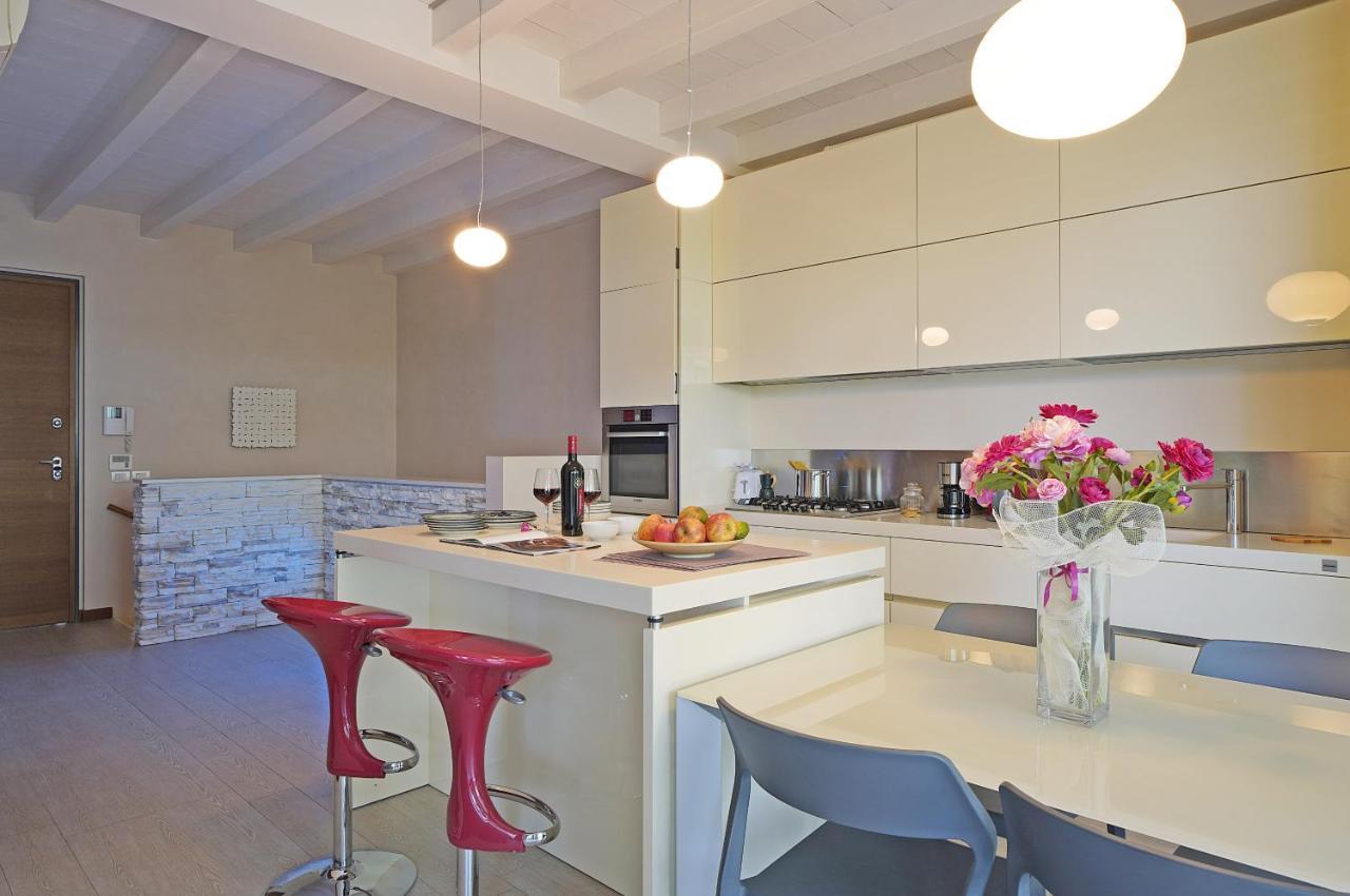 Giulia Luxury Apartment Σιρμιόνε Εξωτερικό φωτογραφία