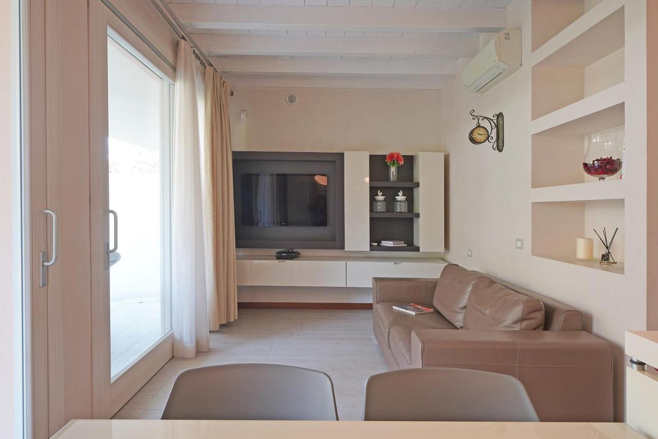 Giulia Luxury Apartment Σιρμιόνε Εξωτερικό φωτογραφία